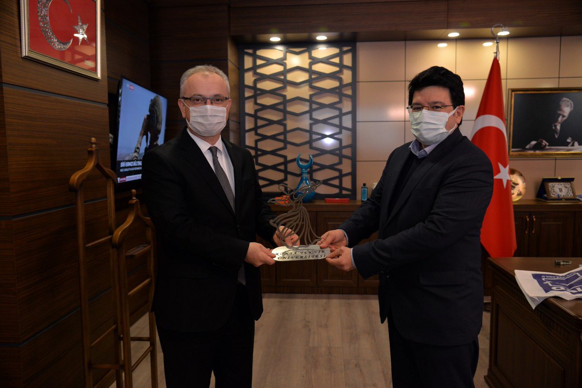 BaburOzcelik's tweet photo. MVD Makine Sanayi A. Ş CEO’su Vasfi İNAN, Arge Müdürü Mustafa GÜLTEKİN’e nazik ziyaretlerinden ötürü teşekkür ederim. Makine sanayi sektörüne yönelik fikir alışverişinde bulduğumuz görüşmenin sanayimizin ihtiyaç duyduğu alanlarda işbirliklerine vesile olacağına inanıyorum. https://t.co/oXQt4JLWJl