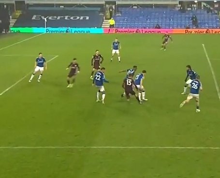 Image 5 Barnes shot saved by pickford, could have crossed but front pist area coveted Image 6 Barnes plays Cross into dangerous area Image 7 Barnes draws defenders to him and finds tielemans for his goalImage 8 Barnes manages to get the ball to maddison for a big change