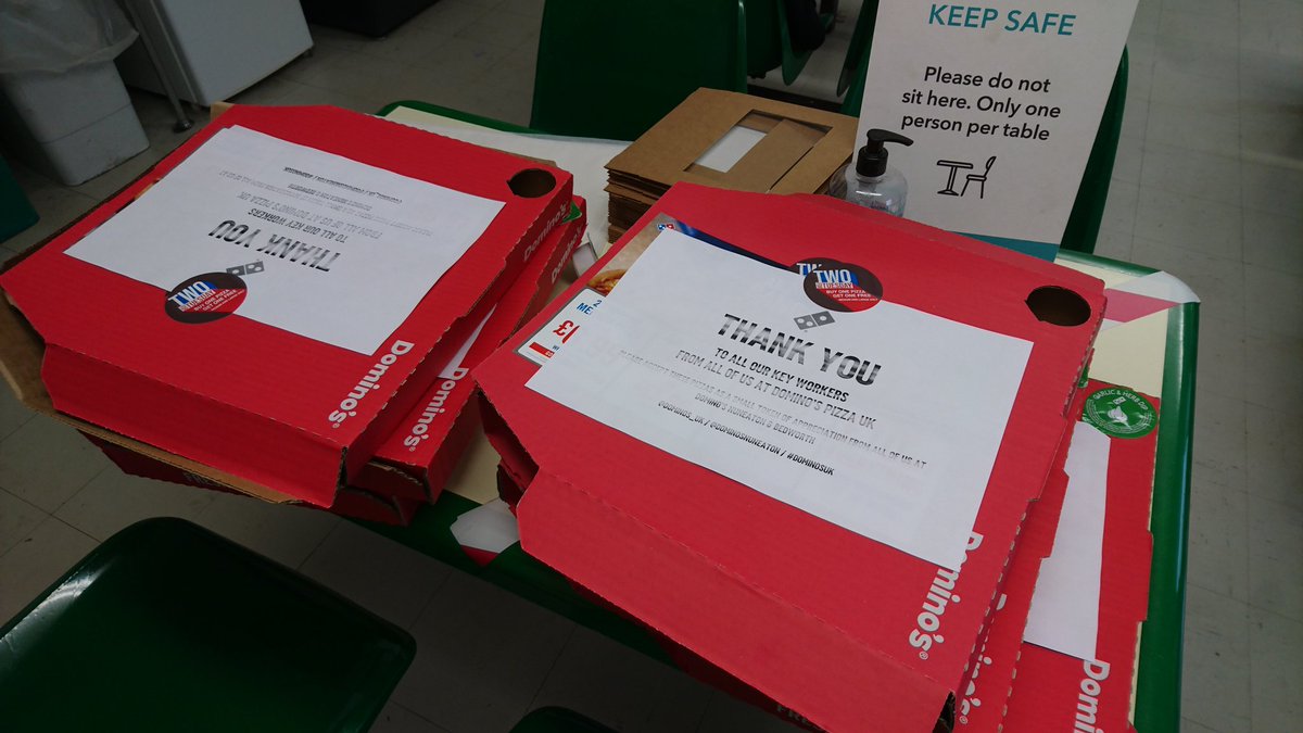 What a nice gesture from <a href="/Dominos_UK/">Domino's Pizza UK</a> to #keyworkers Seeing everyone's reaction to presenting them pizza this afternoon was a real pleasure 😊 Thanks to all at <a href="/DominosNuneaton/">Domino's Nuneaton</a> for making everyone's day at long st coop! <a href="/lizannquinn/">liz quinn</a> <a href="/AdrianD93465562/">Adrian Dunn</a> <a href="/adamleewaudby/">Adam Waudby</a> <a href="/ClaireKoziol/">Claire Koziol</a>