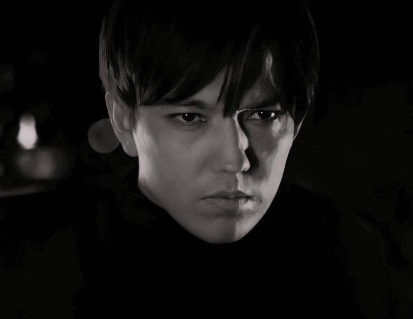 FansDimash's tweet image. REQUEST @dimash_official @MTV #FridayLivestream 

THIS FACE, THIS VOICE .. A NEW DIMENSION OF Art.. 
#worldArtist #thebestsinger