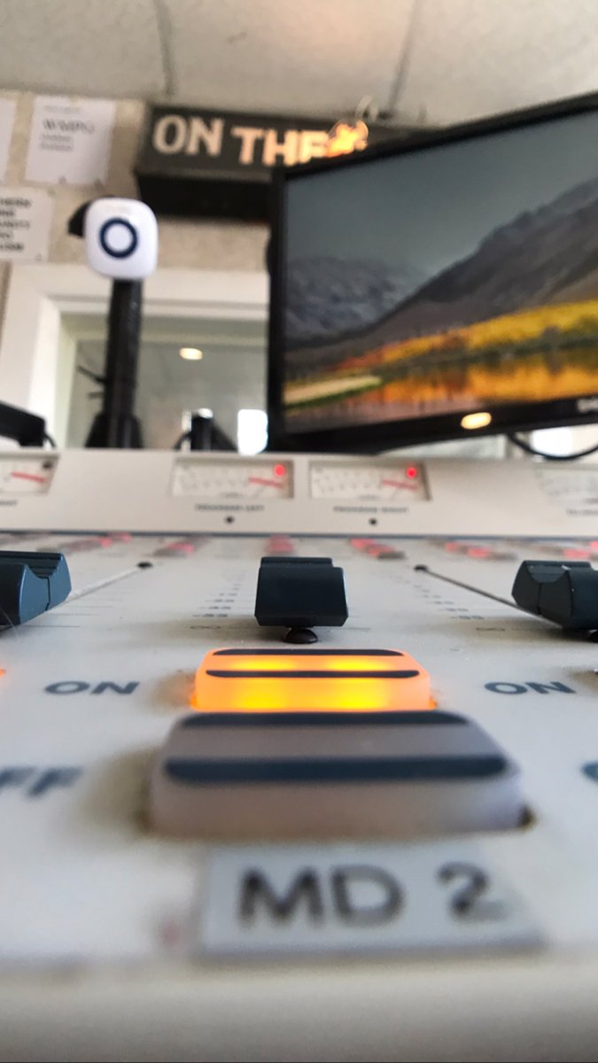 CTD3's tweet photo. #RemotePandemic_46_Us_Folk #WMPG #CommunityRadio #PortlandMaine #USM Feb12,2021 NewTrks; #100MileHouse #RupertWates #CalumBaird #RaineHamilton #DanO_Farrell
#TheBrotherBrothers #JimboMathus_AndrewBird #AllisonRussell &amp; more 90.9FM  8:30-10:30am Listen at https://t.co/Z1ZHoAFRW3 https://t.co/pXnTqpQNJ0