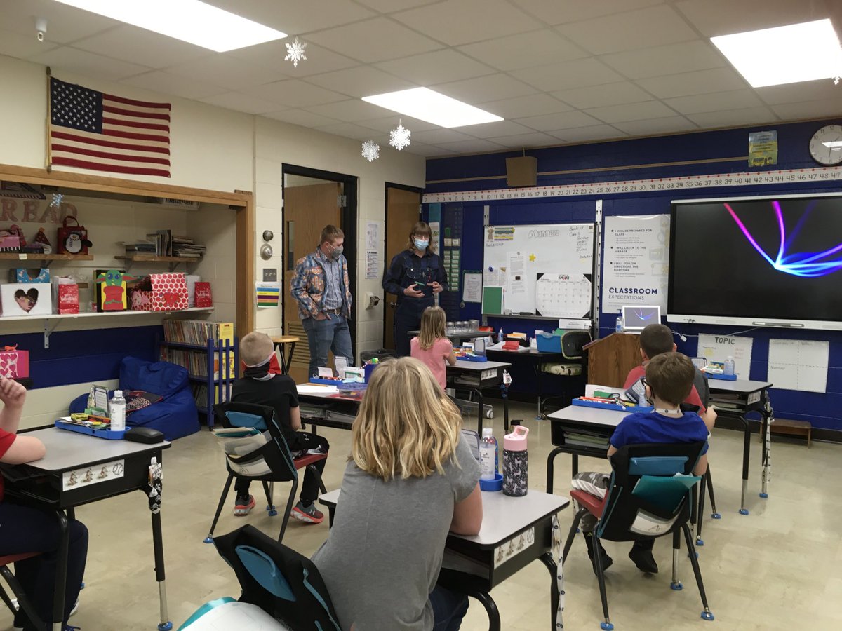 EM_Elementary's tweet photo. Making butter with Ag to celebrate FFA week. #emwolves https://t.co/EjjG3Kzs0W