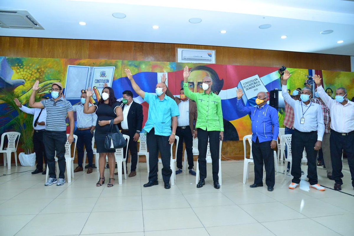 Hoy se han sumado nuevos compañeros a nuestro partido <a href="/FPComunica/">@Fuerza del Pueblo (FP)</a>, de la provincia Bahoruco y de Santo Domingo Oeste. Les damos la bienvenida a la Fuerza del Pueblo.