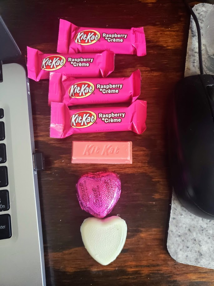 Food_Scientists's tweet photo. Mmm... #ValentinesDay candy. Just how good are these new treats? https://t.co/95ONOVQG6o
#fspod #food #podcast #reviews #candy #chocolate https://t.co/3A7Q8P47tz