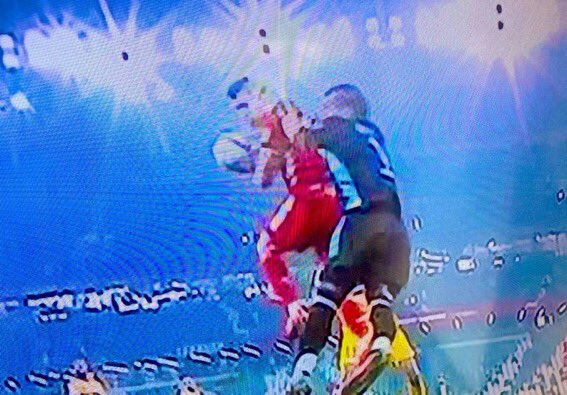 Daniell2012's tweet photo. @FCBayern Well earned !! Congratulations 🍾 https://t.co/uFadfkj8Sd
