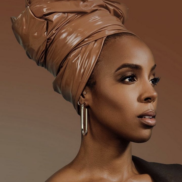 Of course is an Aquarius. Her energy hits different. 

Happy 40th birthday, Kelly Rowland   