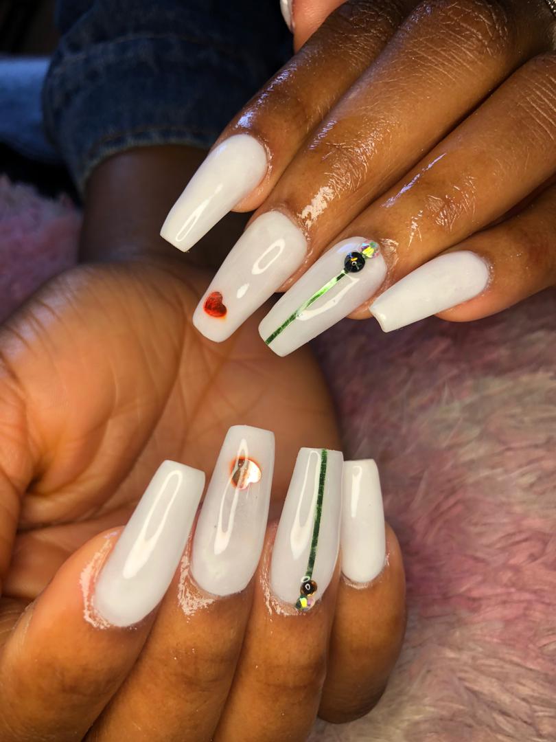 DGPnailssalon's tweet photo. What do you say about this nails design 🤔 is it not cute https://t.co/72wda2s4EG