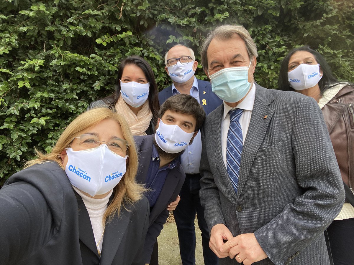 AnnaSole10's tweet photo. El #PDeCAT Som la gent de les famílies, de les petites i mitjanes empreses, dels autònoms, dels joves de la gent gran💛
Hereus del gen convergent del segle XXI
El #14F a #Sabadell #PresidentMas @angelschacon #SiThoPensesPDeCAT https://t.co/Tyc1oba6Ai