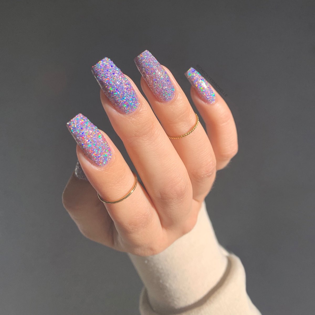 Dreaming of holographic glitter 😍 ✨ 
💅 @checkyesmichelle in 'Dreamer'