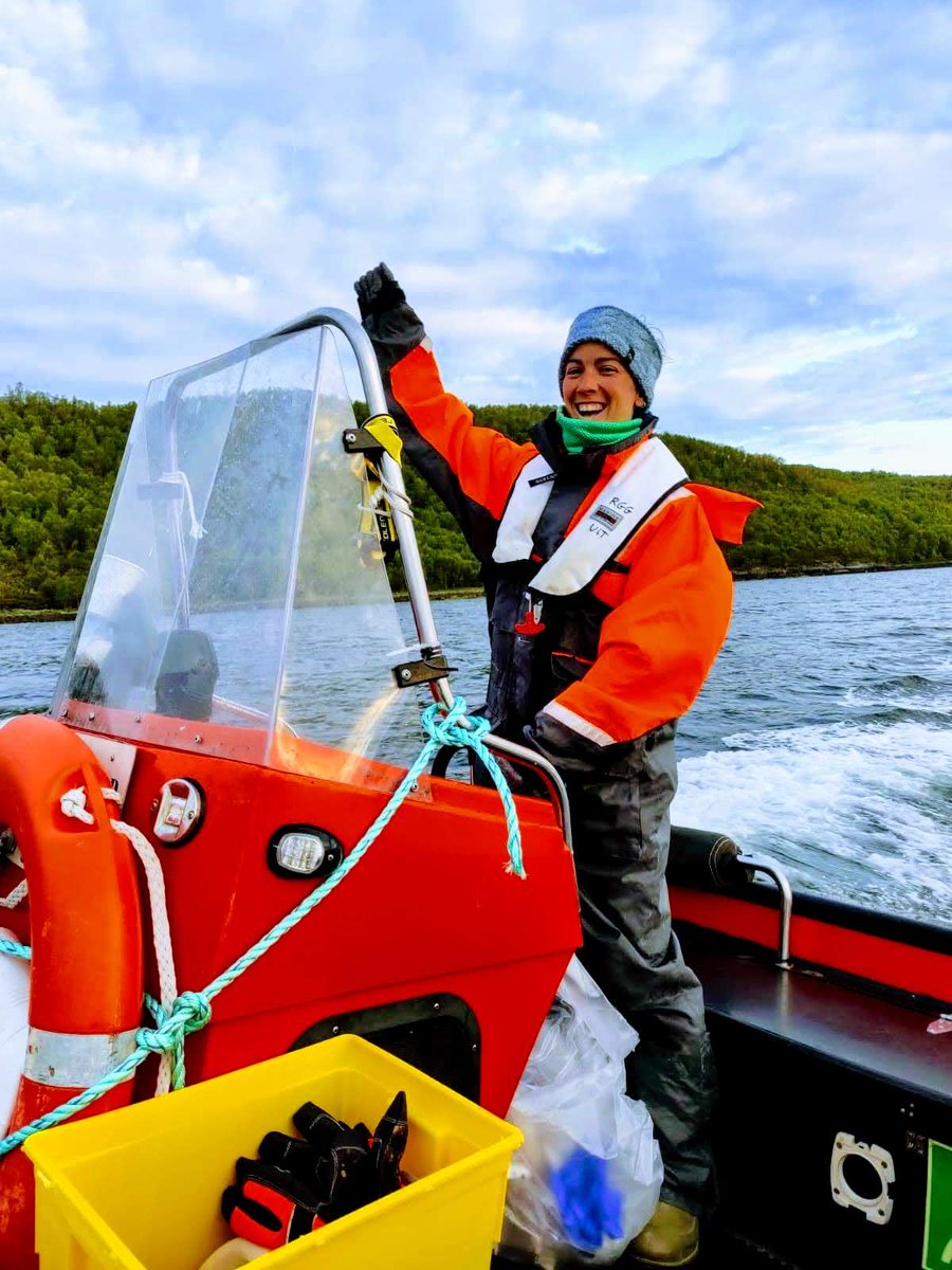 Happy #InternationalDayOfWomenInScience ! Enjoying my work!