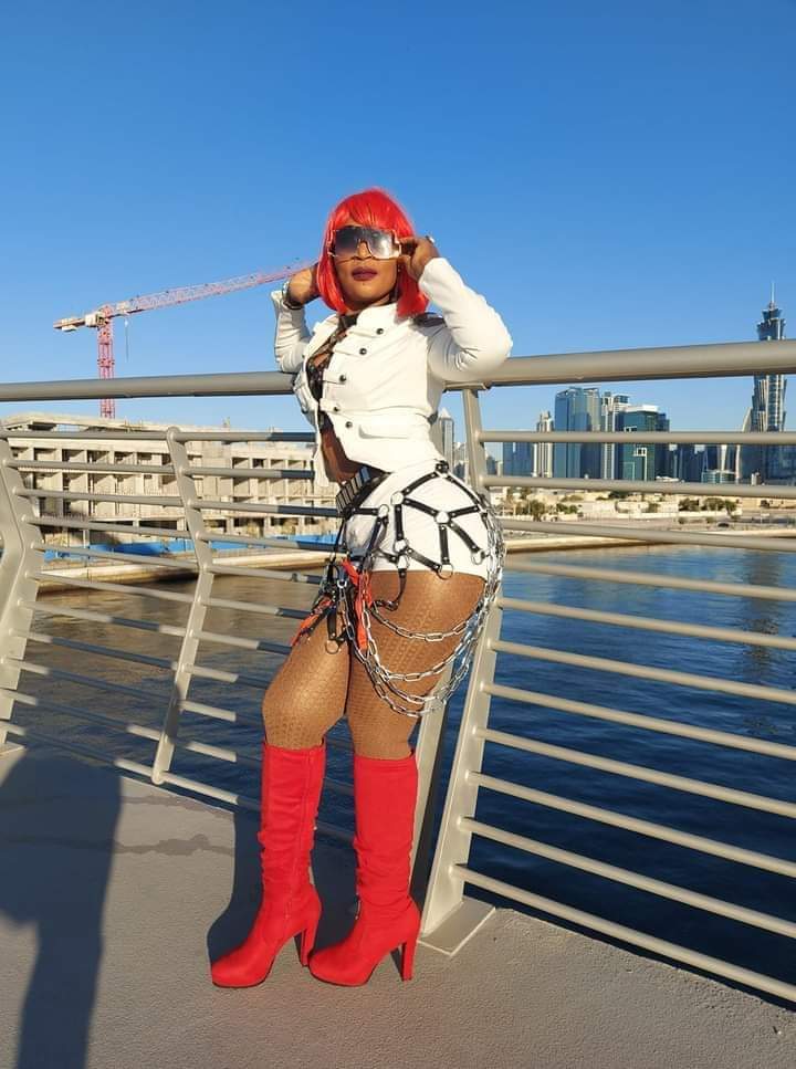 jocelyne_bizart's tweet image. COUCOU MES BIZAMOURS 😍😍
BONNE FÊTE DE LA JEUNESSE À TOUS  GARDEZ TOUJOURS LE SOURIRE ET L'ESPOIR MALGRÉ LES DIFFICULTÉS DE LA VIE NE PERDEZ JAMAIS ESPOIR 💖💖💖💖💖💖💖

MA NOUVELLE CHANSON #SAMUSER  SERA DISPONIBLE DANS QUELQUES JOURS SEULEMENT RESTEZ CONNECTÉS. 
BIZOUUUUU😘😘