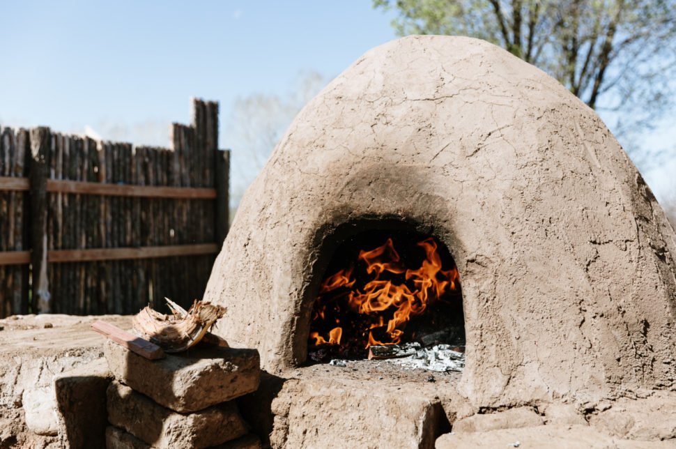 The Horno is a traditional Native American adobe oven traditionally used by Pueblo Indians and Spanish settlers in North America.It does a great job if all you've got is mud and firewood.
