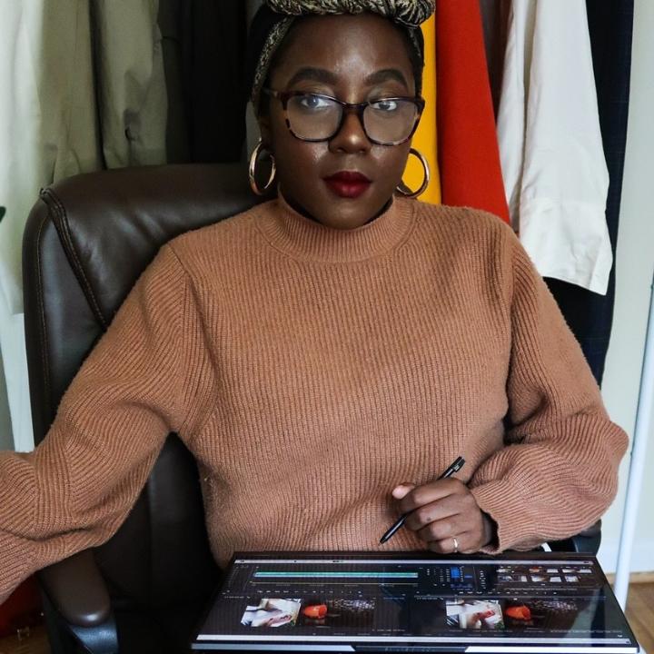 chloe_jones's tweet photo. To celebrate #SecondHandWardrobeWeek, #LenovoInnovator Kamrin Brown shares tips for building a more #sustainable wardrobe. 
 
✅Reduce
✅Reuse
✅Recycle
✅Research (on your #ThinkPad, of course)
✅Repair

Learn more: https://t.co/xOr5FDv6jb | #WeAreLenovo https://t.co/S7kNlokXW6