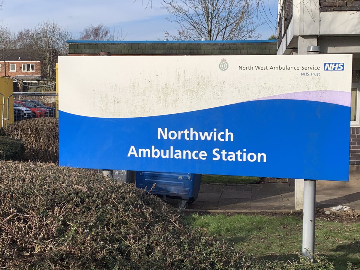 Great to meet some of the team in Northwich earlier today - good catch up with <a href="/valpark13/">Valerie davies</a> but the best part of the visit was meeting Maggie 👍 #TeamSouthSector 🚑 #SouthSectorLeadership <a href="/NWAmbulance/">North West Ambulance Service</a> <a href="/powerNHS/">Maxine Power</a>