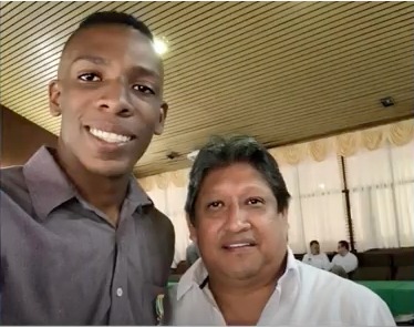 Valstiv3n's tweet photo. Será que esta revocatoria si es de iniciativa ciudadana? Estas fotos hacen pensar lo contrario. Los politiqueros no volverán #PalmiraNoRevoca https://t.co/aJe2GCWLYN