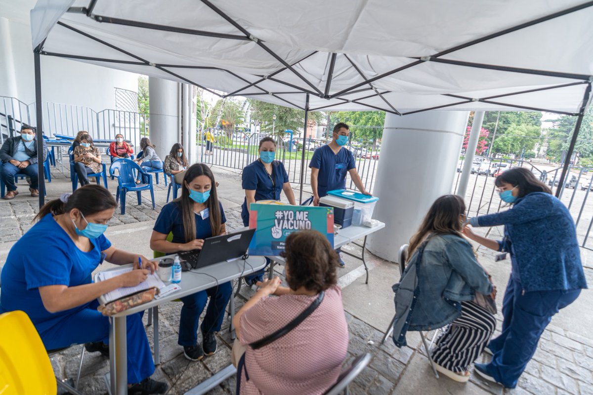nubleconectado's tweet photo. 👨🏿‍⚕️💉 Más de 2 mil personas han sido inmunizadas en el puesto de vacunación ubicado en la Intendencia Regional: https://t.co/4WQHEb7hRA https://t.co/kPnvp2IWdD