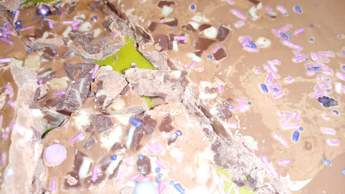 Snowbunz420's tweet photo. #moonshine #medicated #mint #chocolate for #ValentinesDay @Snowbunniesweed https://t.co/mR2dTJErs3