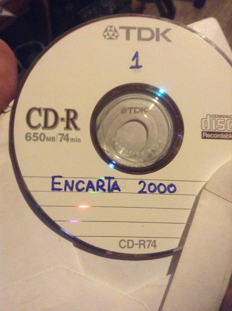 jackboogee's tweet photo. #UdsSonMuyJovenesPero Esto era nuestra Wikipedia 😳 https://t.co/lgTaexiGRW