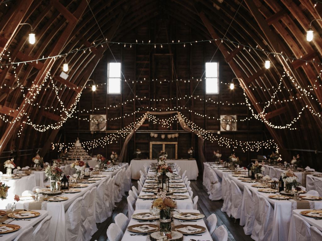 Eventective's tweet photo. Enjoy a piece of rural America on your special day! From a natural backdrop for your ceremony to an enchanting reception in the barn, The Crooked Lane Farm has it all. Celebrations start at only $3,200!

https://t.co/U91cCpQfEC
#eventective #eventplanning https://t.co/MUhqhTrK2t