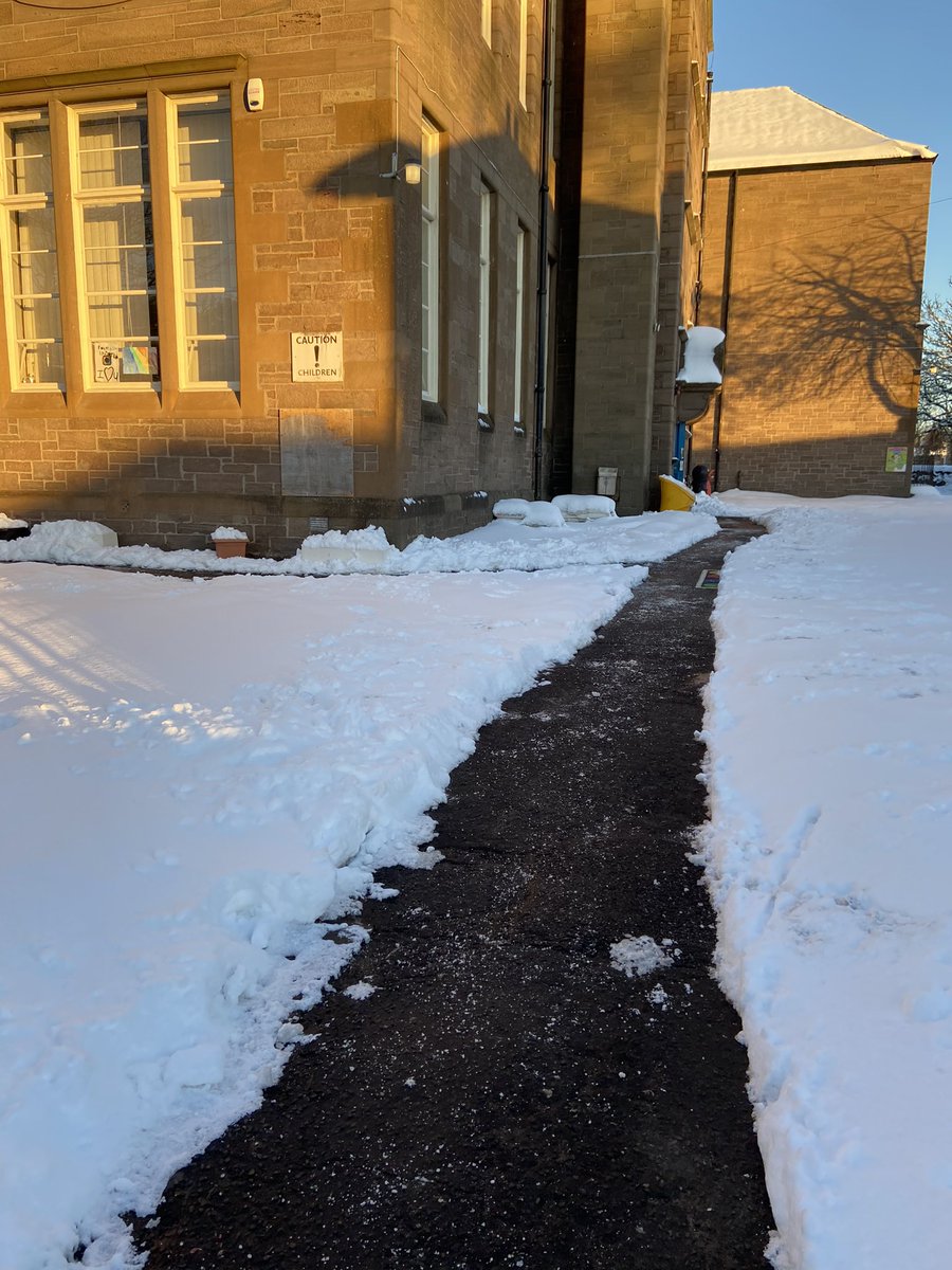 Louise Riggs tweet media