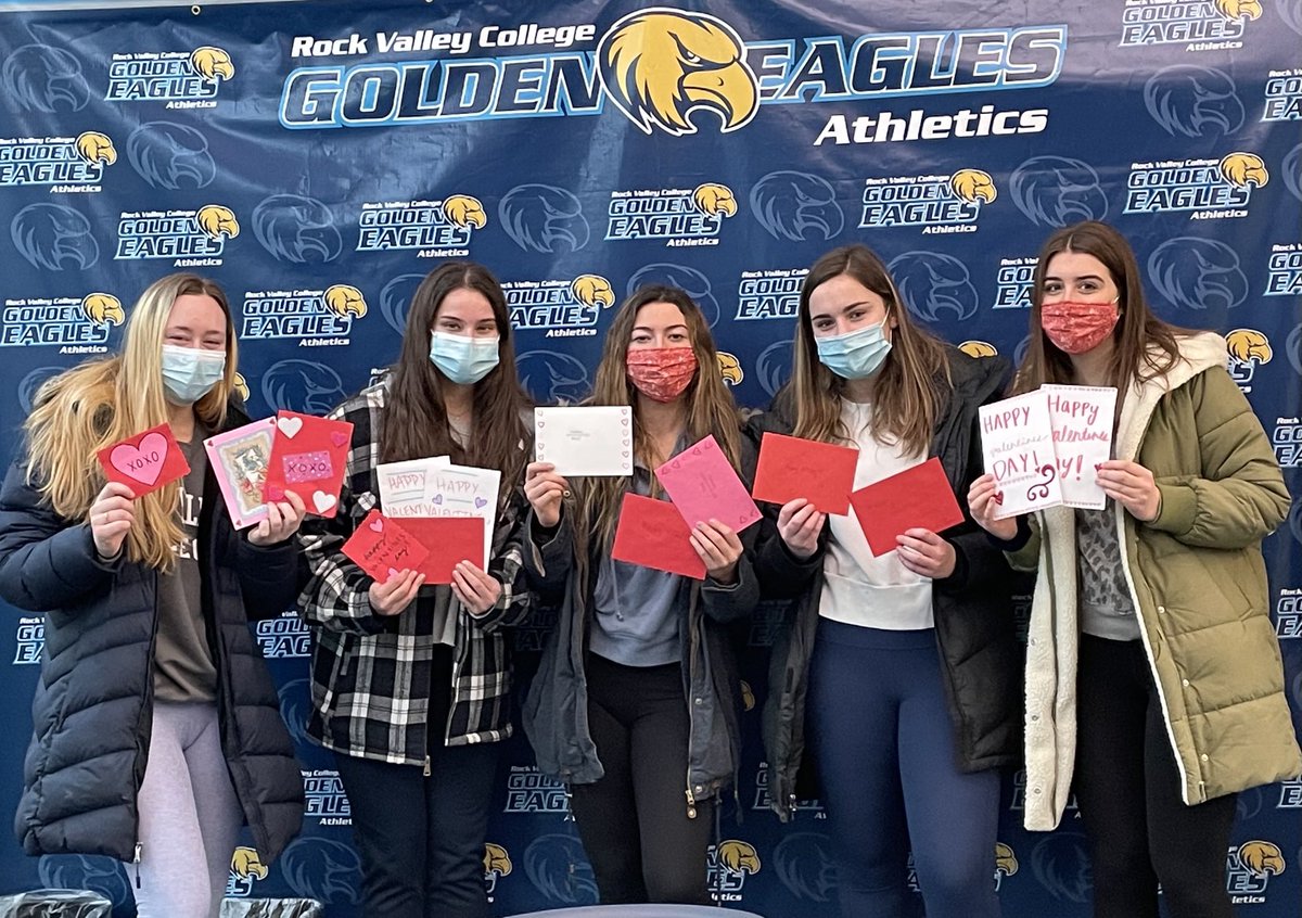 coachkristyl's tweet photo. Valentine’s for seniors!❤️#RVCVB https://t.co/h92SLwzVh8