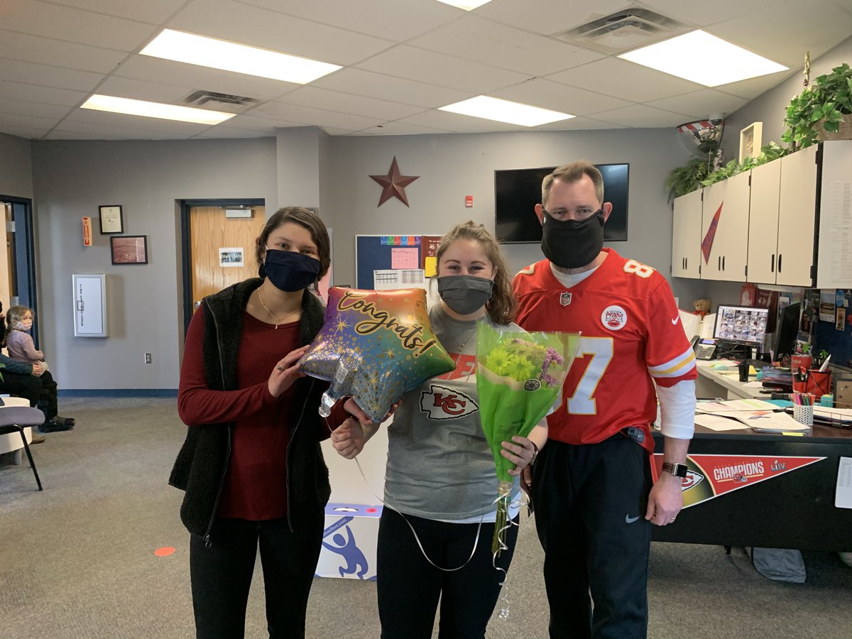 GracemorNKC's tweet image. Congratulations to @GracemorNKC Culture of Excellence Winners! Such a well deserving group of honorees! LaShanda Proden, @LeahChamberlin5, Amber Smedley, and Miles of Smiles! #forevergracemor @NKCSchools