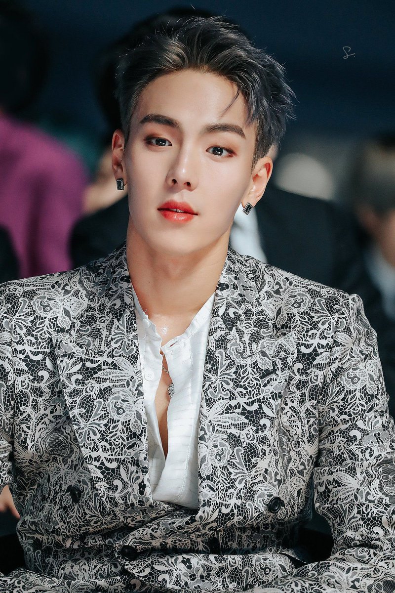 шону. шону корейский певец. шону монста. группа monsta x шону. шону монста.