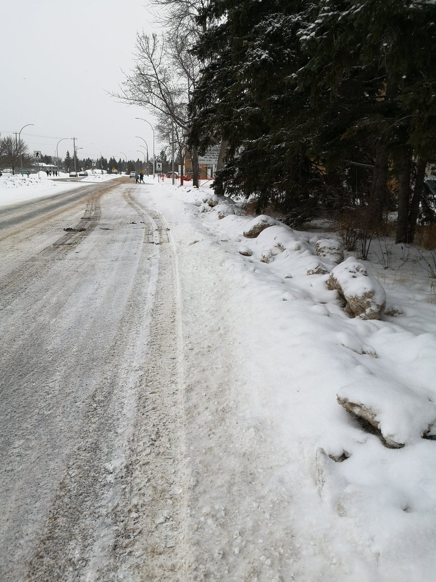 ECryptyd's tweet photo. Why is there a lack of sidewalk from the #UniversityFarms to 61 ave?

There are many footsteps on the snowy shoulder as the people who live here walk around.

Cars get four lanes of traffic and a little Boulevard divider 😐

#yeg #lendrum @pathsforppl #missinglinks https://t.co/M8imUpmBPr