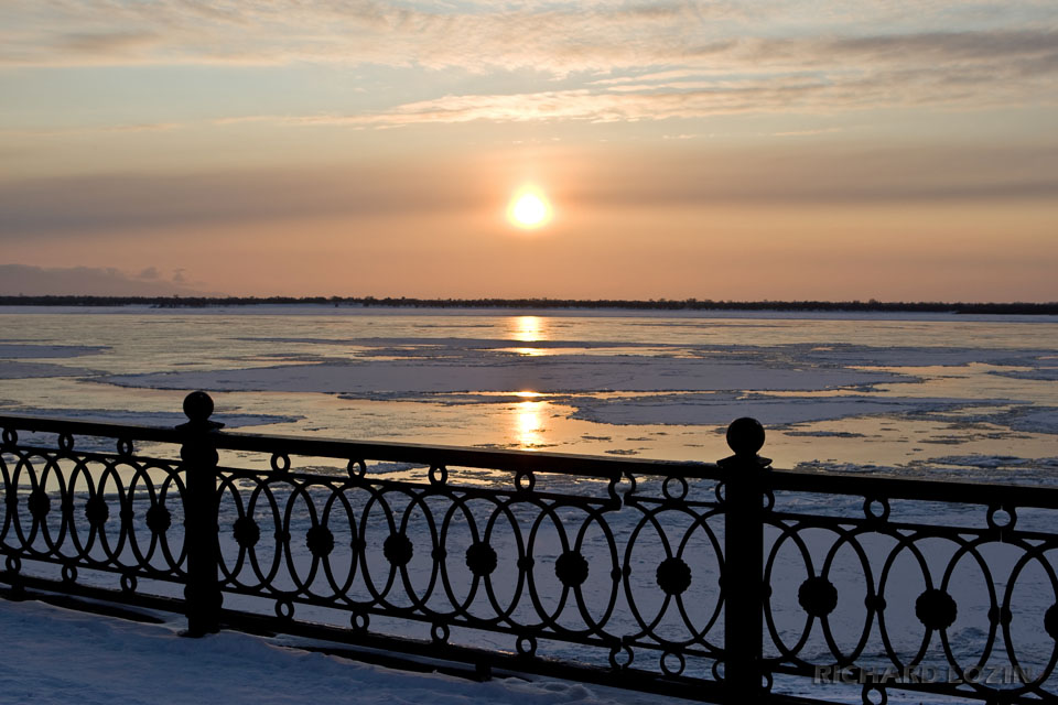 Амур река город амурск. Река амур комсомольск. Вид амура. Река амур хабаровск. Комсомольск на амуре хабаровск мост.