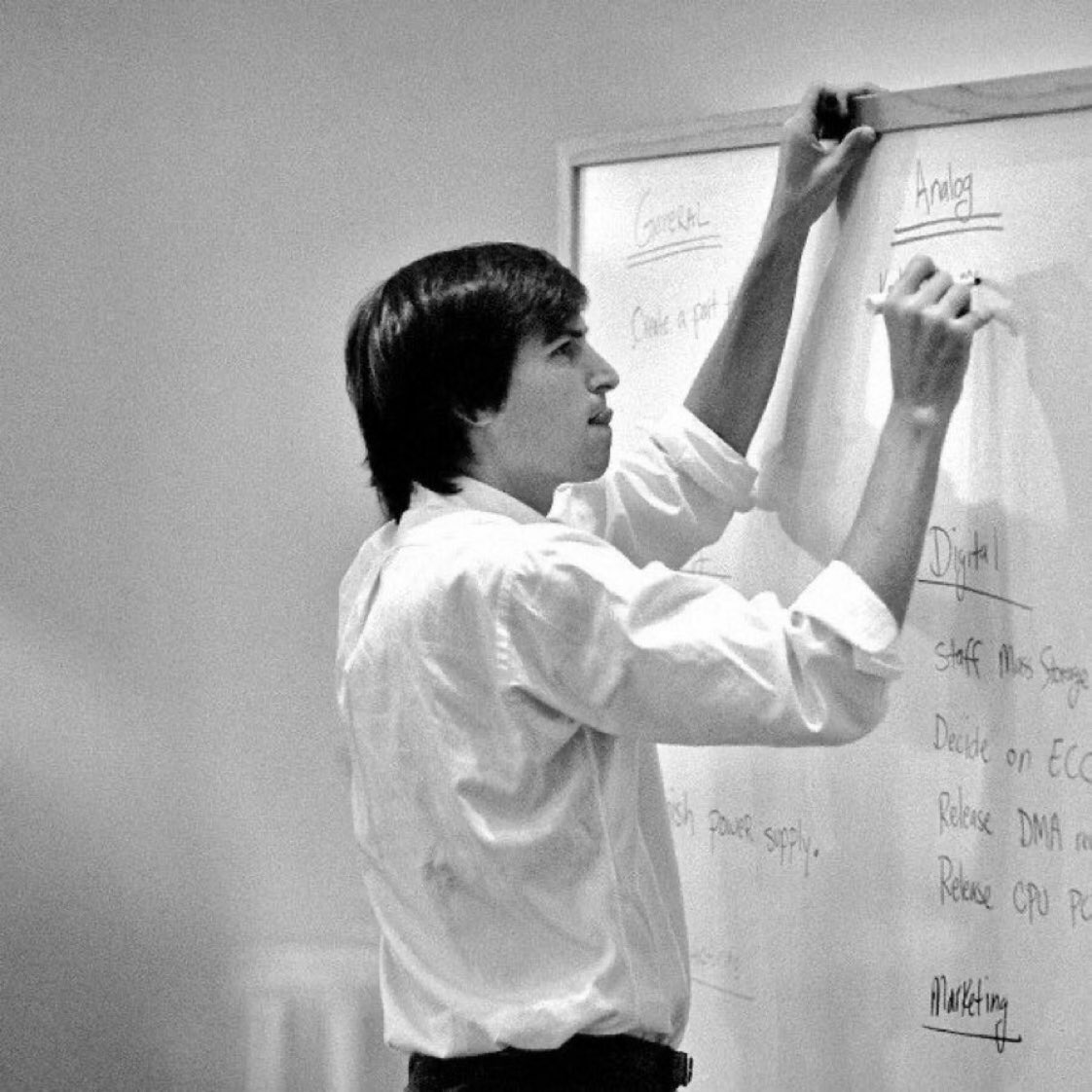 ValaAfshar's tweet photo. The most powerful person in the world is the storyteller. 

The storyteller sets the vision, values and agenda of an entire generation that is to come. —Steve Jobs https://t.co/r6Zt0oS9Mx