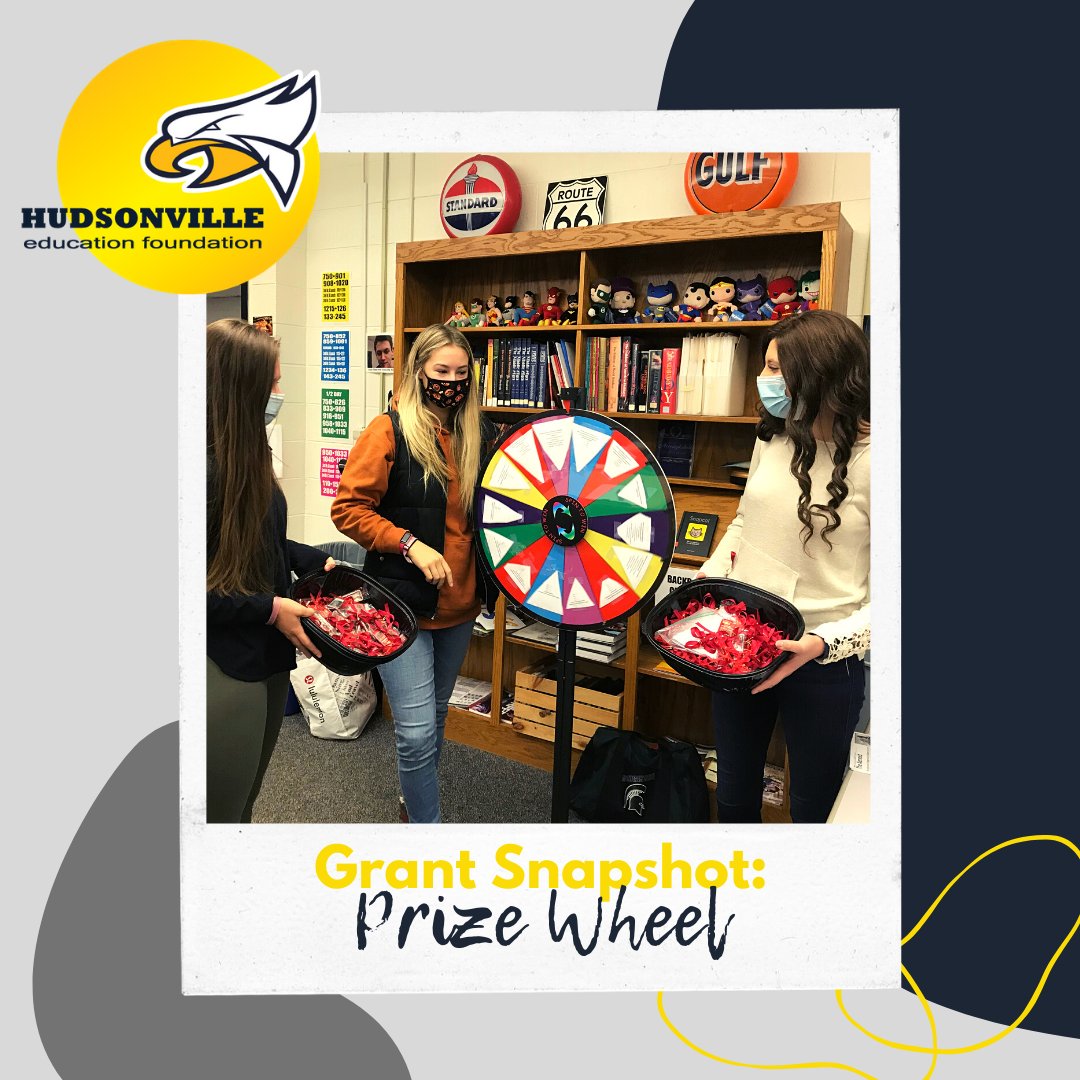 HudsEdFound's tweet photo. 📷𝐆𝐫𝐚𝐧𝐭 𝐒𝐧𝐚𝐩𝐬𝐡𝐨𝐭: 𝐏𝐫𝐢𝐳𝐞 𝐖𝐡𝐞𝐞𝐥📷 Mrs. Becky Dawson, a counselor at @HudsonvilleHS, used funds from the HEF to purchase a prize wheel to use during College Application Week and on Decision Day. #FireUpGoEagles https://t.co/pt7YZ5x99Y