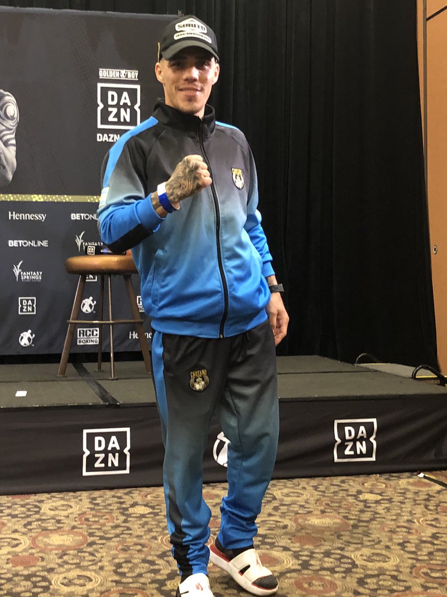 ElTeamEnTW's tweet photo. “Quiero volver a a ser campeón mundial, recuperar lo que me quitaron fuera del ring”, dijo @BrianBoxii antes de su pelea vs. Teixeira.
“I want to be world champion again, take back what they took away from me out of the ring,” said @BrianBoxii today ahead of his fight vs Teixeira https://t.co/YnaqlQkjmJ