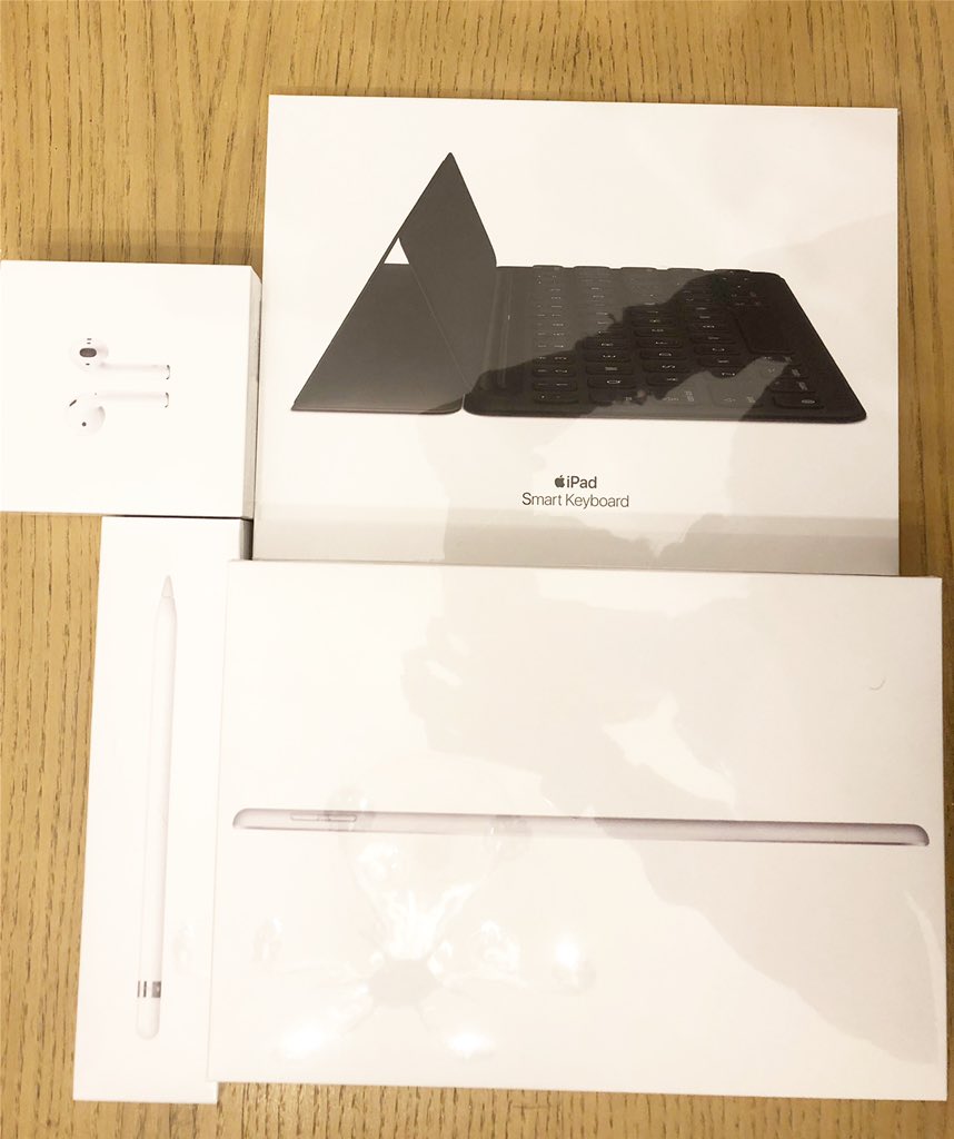 AleBambagini's tweet photo. @Apple Hello  https://t.co/XE4HHgyA41