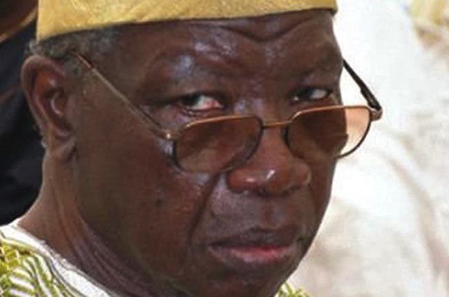 He was happily married to his lifelong companion, Alhaja Abimbola Sikirat Jakande. They have successful children in different walks of life.