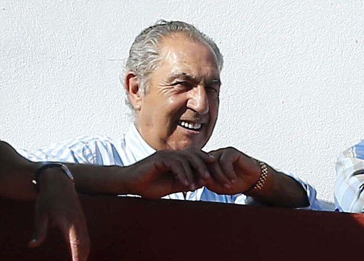 Plaza de Toros de Huelva (@toroslamerced) on Twitter photo Enviamos nuestro pésame más sentido a la familia <a href="/DguezCamacho/">DOMINGUEZ CAMACHO</a> por el fallecimiento de Francisco, sencillamente, un hombre bueno. Un ganadero apasionado y un excelente aficionado. Hasta siempre Enviamos nuestro pésame más sentido a la familia <a href="/DguezCamacho/">DOMINGUEZ CAMACHO</a> por el fallecimiento de Francisco, sencillamente, un hombre bueno. Un ganadero apasionado y un excelente aficionado. Hasta siempre
