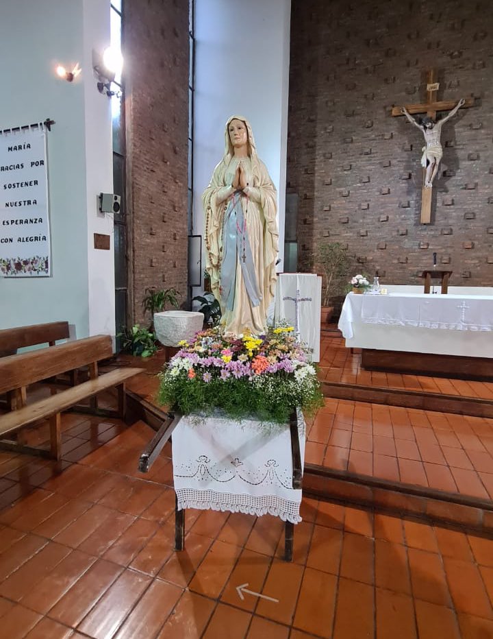 Programa_FE's tweet image. Estamos en la Parroquia Nuestra Señora de Lourdes, en Beccar, viviendo desde adentro esta hermosa celebración. Próximamente todo el contenido en #ProgramaFE. Sumate.