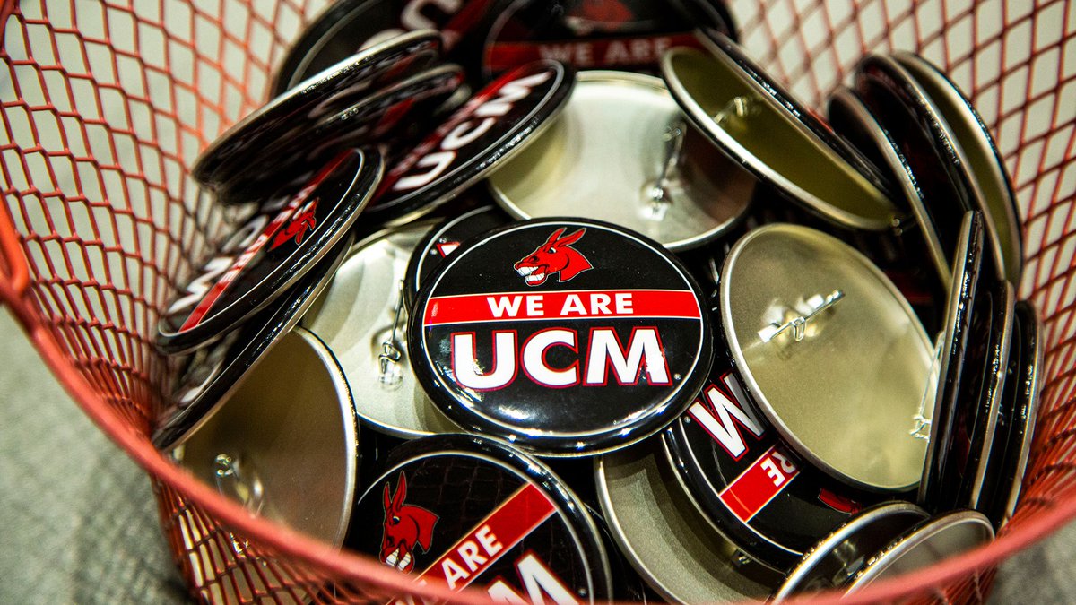 Thanks to everyone who stopped by <a href="/UCMElliottUnion/">Elliott Student Union</a> today to participate in volunteer projects benefitting the Warrensburg community! #WeAreUCM #UCM150