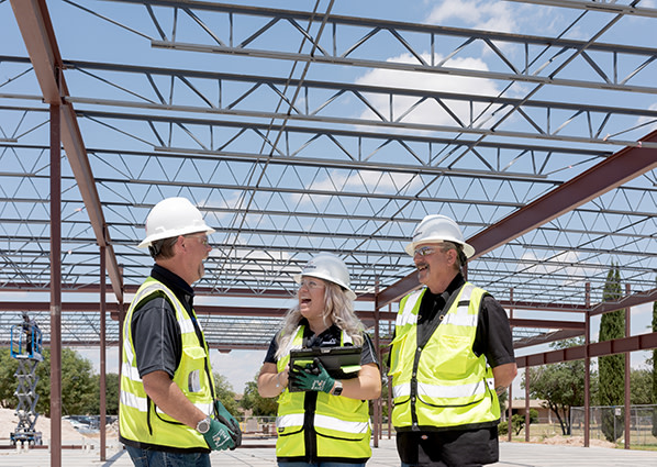 MWBuilders's tweet photo. Shoutout to our teammates on our jobsites who make us proud to work for this organization. They help us deliver our promises to our customers and show up each day ready to build something great. It's awesome to see our team working hard and having fun as they do what they love! https://t.co/N2NpKtQqNP