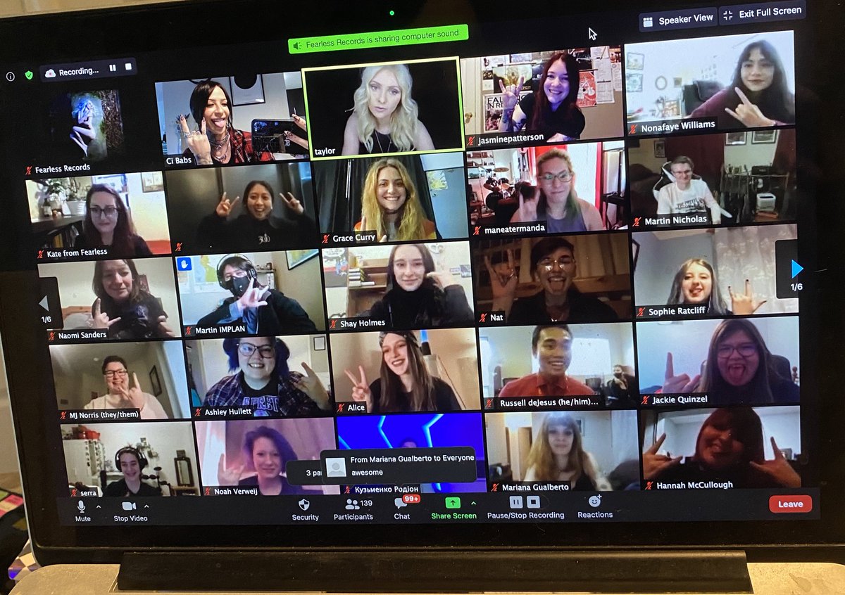 CiBabs's tweet image. Just had such a fun zoom call with @taylormomsen @FearlessRecords and hundreds of fans for the Album Listening party of DEATH BY ROCK N ROLL! Comes out tonight at midnight. Get ready rockers 🤘🏻