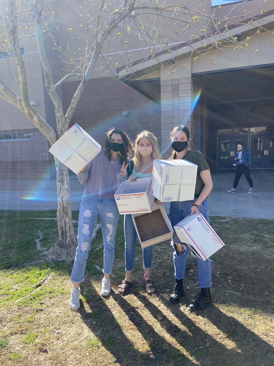 NhsPerry's tweet image. getting ready for the canned food drive next week!! 🥫🥫