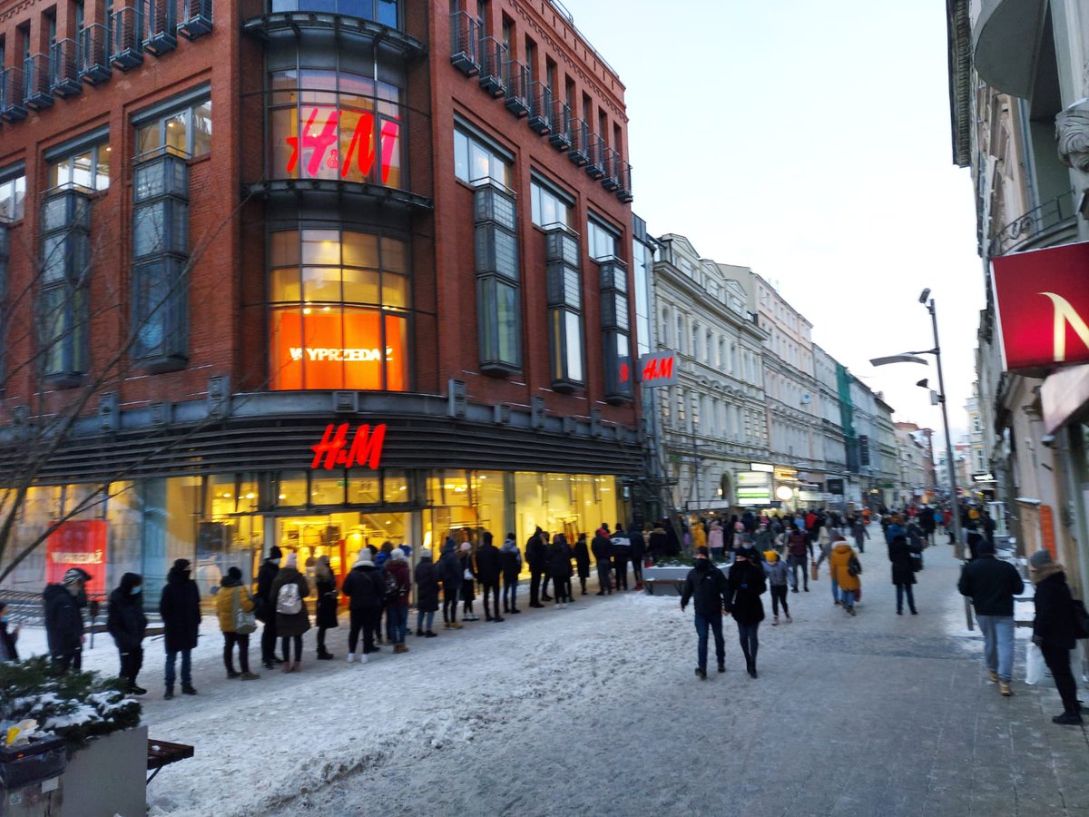 chmiel86PZN's tweet image. Racja, tłusty czwartek jest raz do roku. Dlatego niech żyje #tlustypiatek