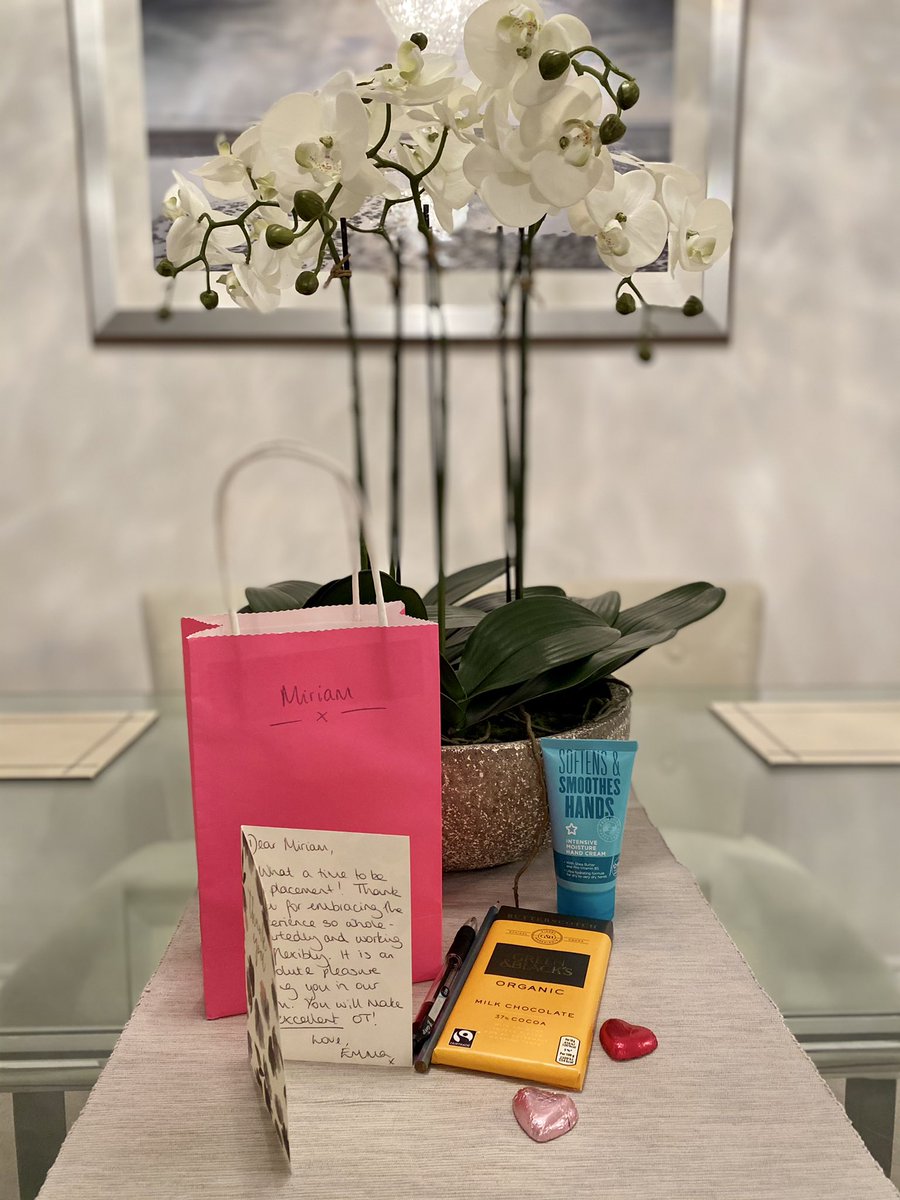 Feeling incredibly valued and supported by the fantastic OSRU therapy team <a href="/OxfordHealthNHS/">Oxford Health NHS FT</a>. I am more than half way through my first placement and I have loved every minute of it including the challenges! Thank you <a href="/Em_Garratt/">Emma Garratt</a> for the lovely card and goodies! #strokerehab