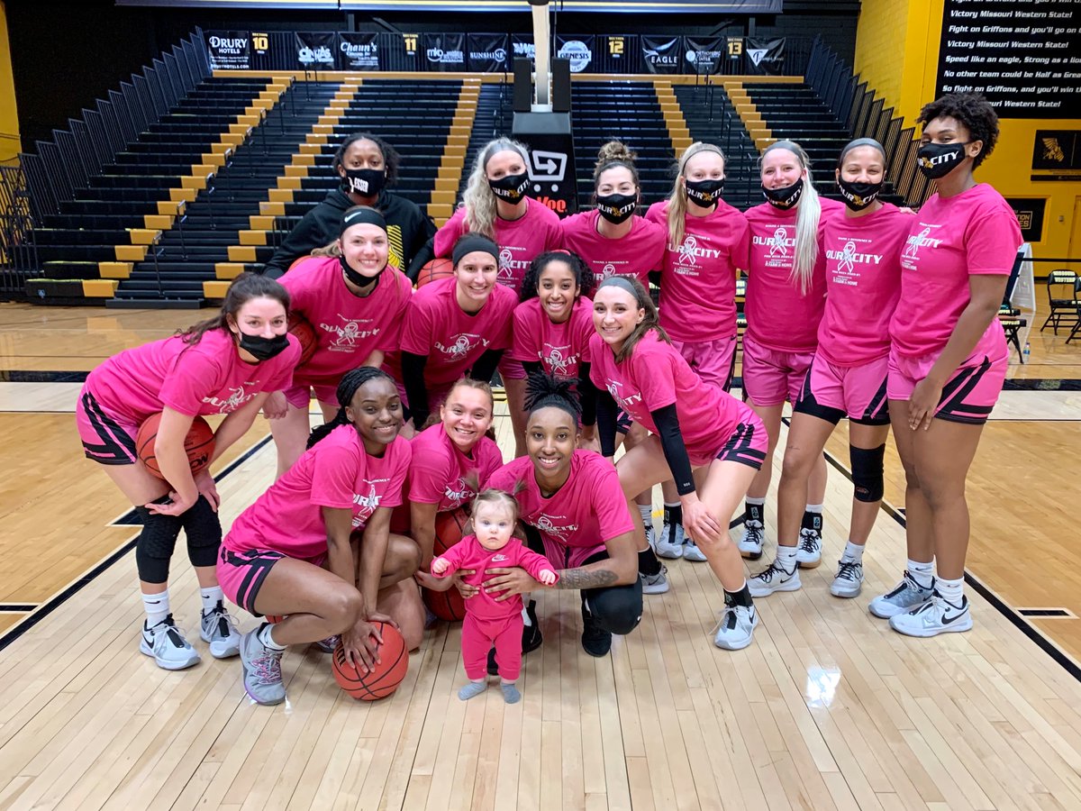 G A M E D A Y in our P I N K! 

#PinkWeek #GriffUp #ProtectLooney