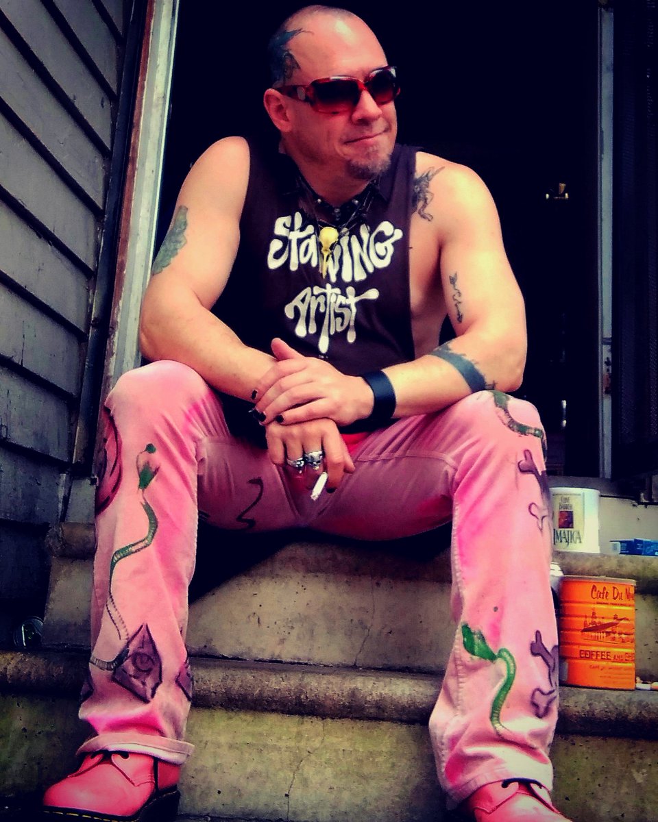 NeonPublishing's tweet image. #pulpwriter #gonzowriter #pulp #neopulp #sorceror