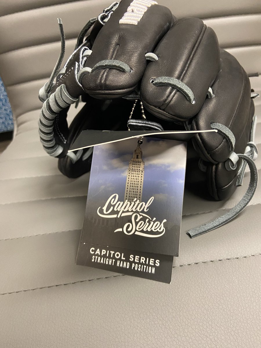 Knights Knation #4L (@knightknation4l) on Twitter photo Knights Knation Trivia coming up tonight - 6:30 CT as we give away a Marucci Capital Series C -Mod 11.5 IN Must like this and retweet to be eligible to win. #4L <a href="/MarucciDugout/">Marucci Dugout</a> <a href="/ftrstarsseries/">New Balance ๐๐๐๐๐ฟ๐ฒ ๐ฆ๐๐ฎ๐ฟ๐ ๐ฆ๐ฒ๐ฟ๐ถ๐ฒ๐</a> <a href="/2D_sports/">2D Sports Baseball</a> <a href="/PerfectGameUSA/">Perfect Game USA</a> @PBR_Louisiana @PBR_Alabama @PBR_Mississippi @PBRFlorida Knights Knation Trivia coming up tonight - 6:30 CT as we give away a Marucci Capital Series C -Mod 11.5 IN Must like this and retweet to be eligible to win. #4L <a href="/MarucciDugout/">Marucci Dugout</a> <a href="/ftrstarsseries/">New Balance ๐๐๐๐๐ฟ๐ฒ ๐ฆ๐๐ฎ๐ฟ๐ ๐ฆ๐ฒ๐ฟ๐ถ๐ฒ๐</a> <a href="/2D_sports/">2D Sports Baseball</a> <a href="/PerfectGameUSA/">Perfect Game USA</a> @PBR_Louisiana @PBR_Alabama @PBR_Mississippi @PBRFlorida