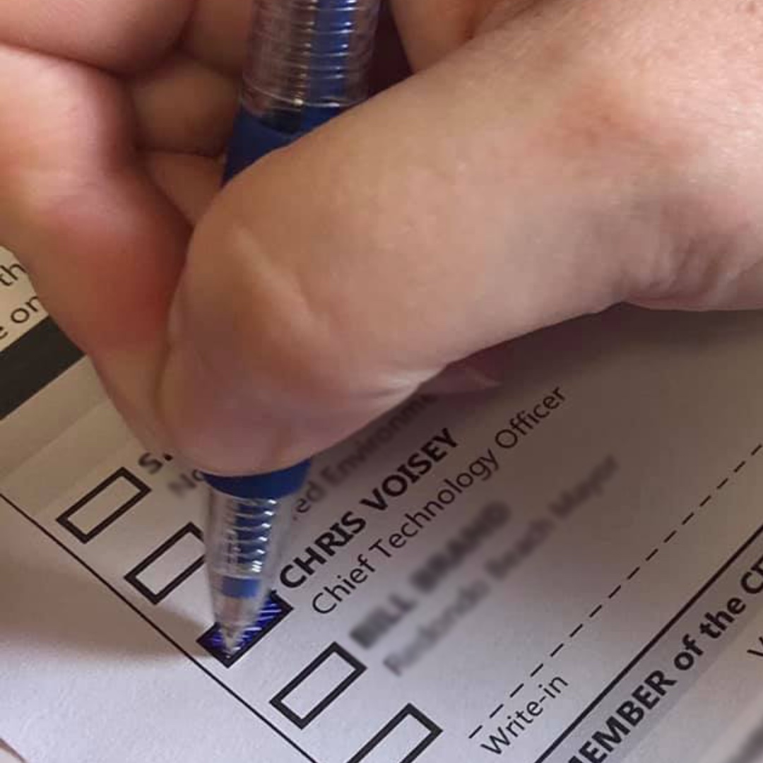 Voisey4RBMayor's tweet photo. The ballots have been arriving!  There's only one name you need to know when it comes to moving Redondo Beach forward - Chris Voisey!   I hope you agree!  

Learn more:  https://t.co/wmMpsp3oAF

#vote #redondobeach #voisey4rbmayor #letsdothistogether https://t.co/zoLaTXn1Ue