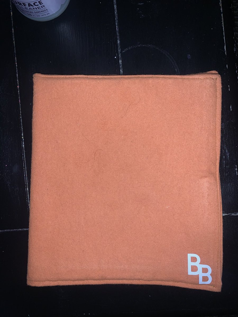 burpbooks's tweet photo. Orange Mania https://t.co/jf89StTPpK