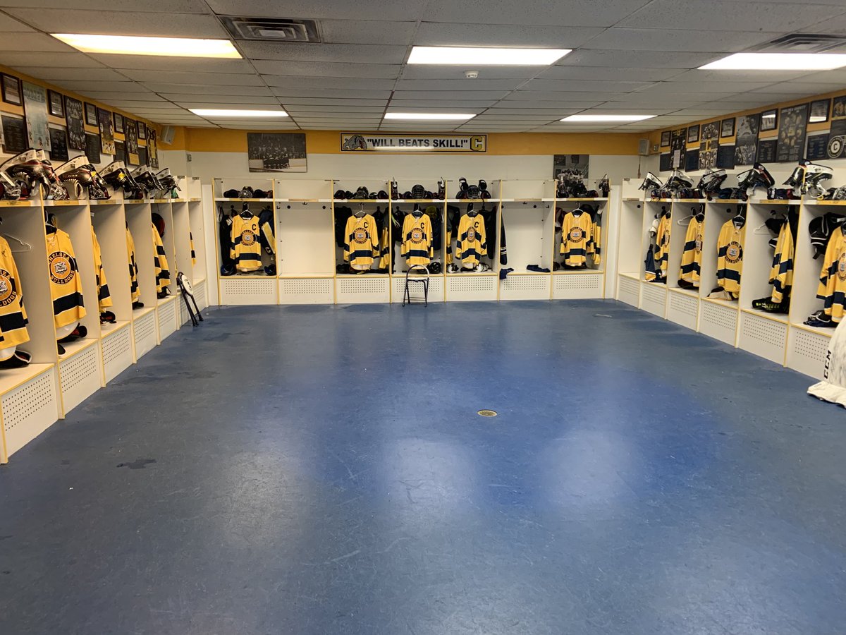 CHS_VHockey tweet picture