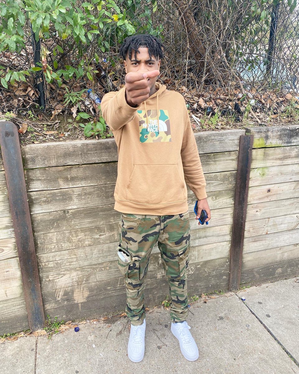 4feddi_'s tweet photo. This shit for fun not for funds, I been straight since 21. #BLOCKSIDE🏚 https://t.co/X4XgIEOTUr