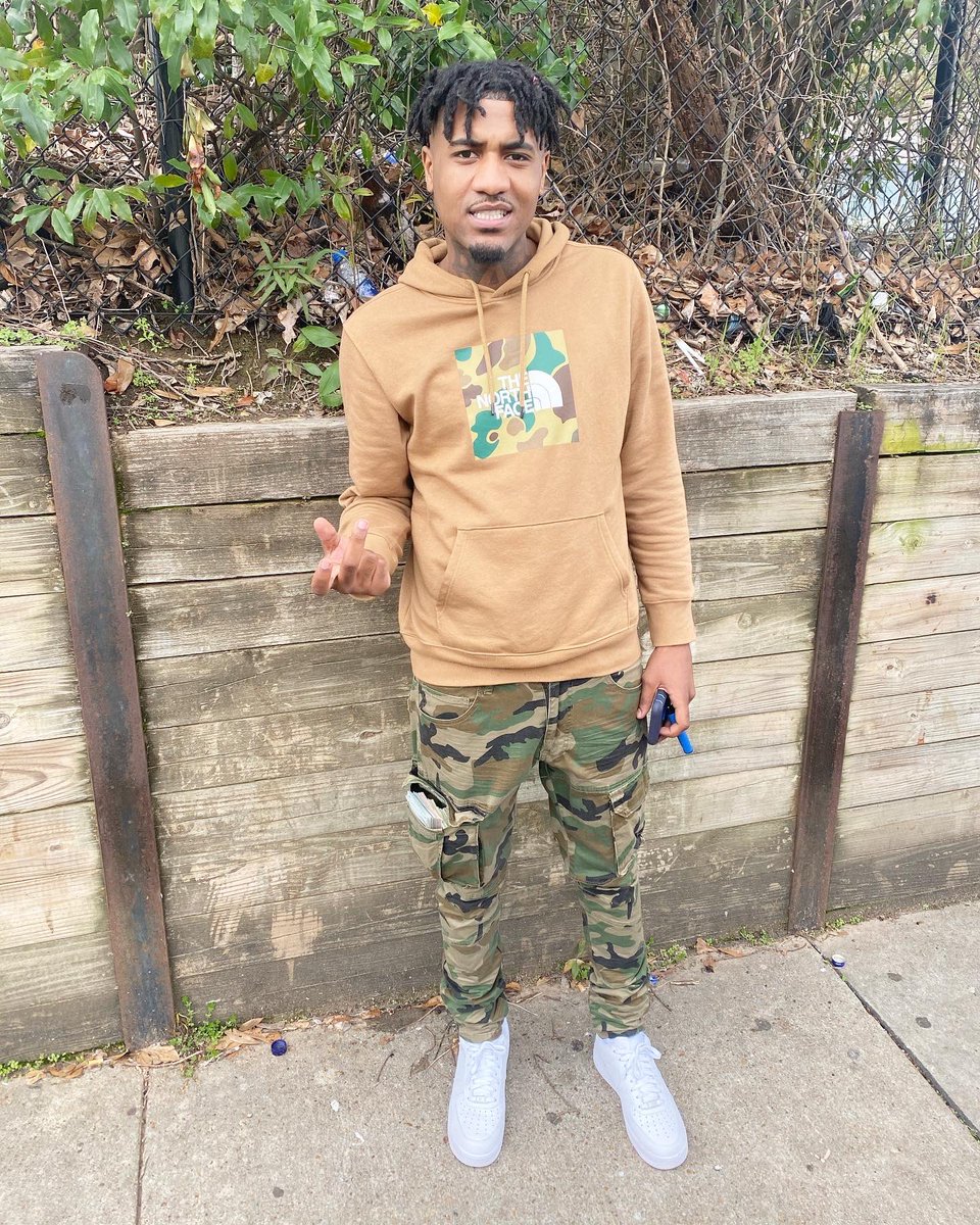 4feddi_'s tweet photo. This shit for fun not for funds, I been straight since 21. #BLOCKSIDE🏚 https://t.co/X4XgIEOTUr